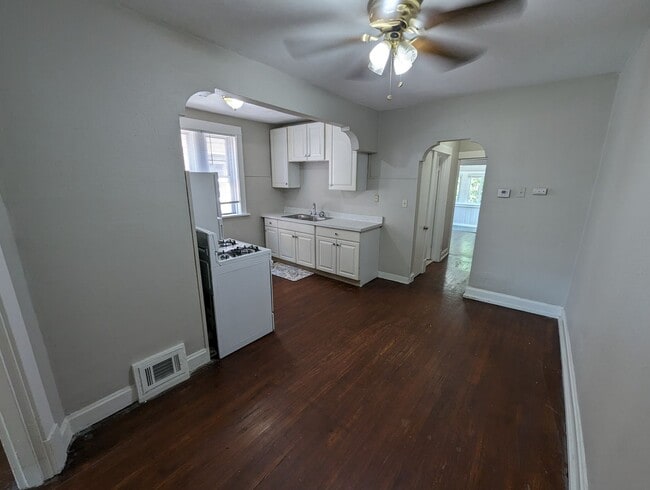 Building Photo - 4508 Pennsylvania Ave