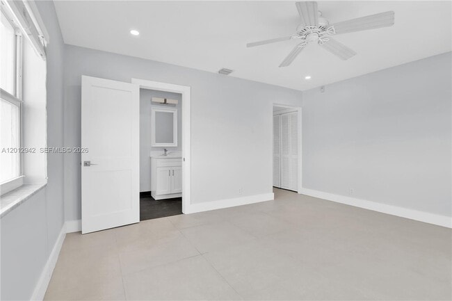 Building Photo - 1770 E Las Olas Blvd