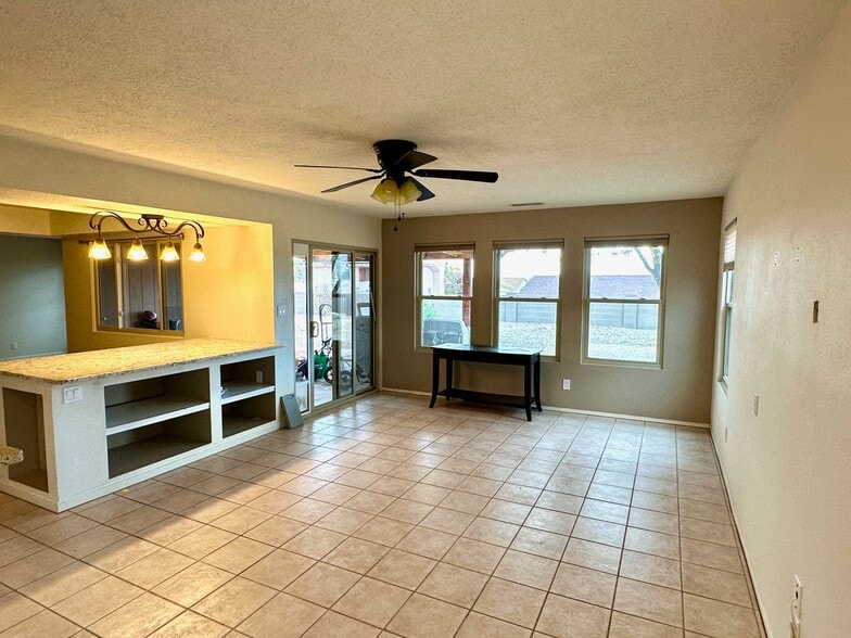 Building Photo - 2598 Withington Peak Dr NE