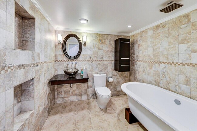 Building Photo - 8613 SW 79th Pl