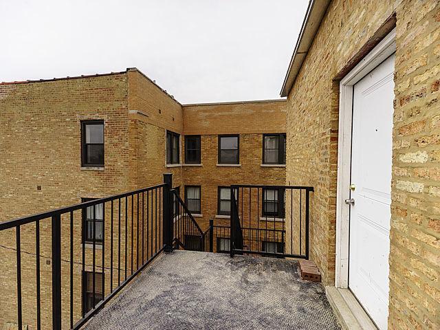 Building Photo - 2 bedroom in Chicago IL 60618