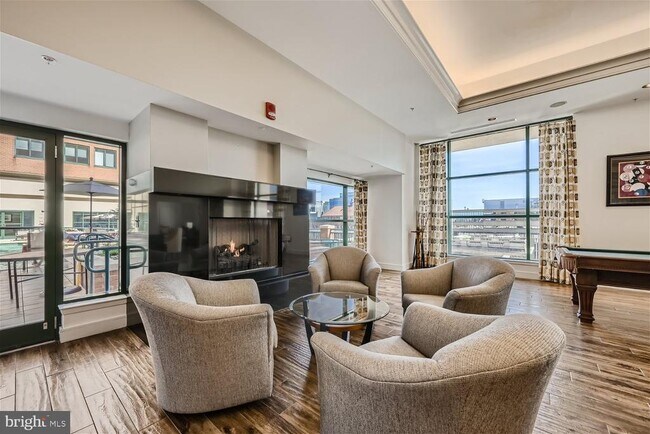 Building Photo - 414 Water St