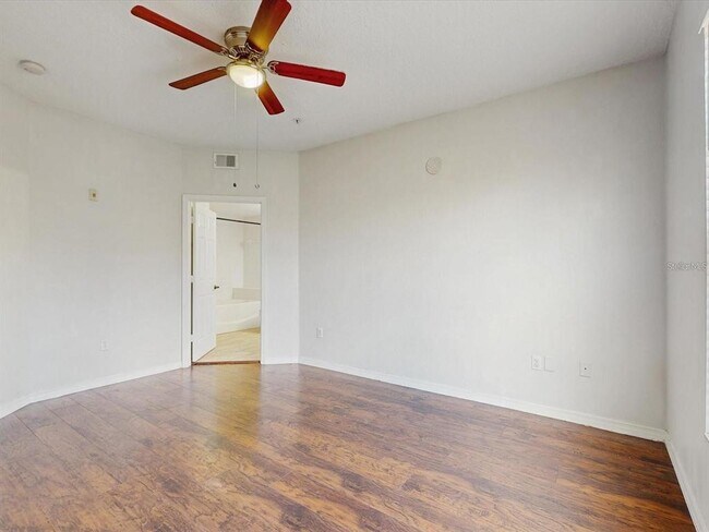 Building Photo - 5578 Metrowest Blvd