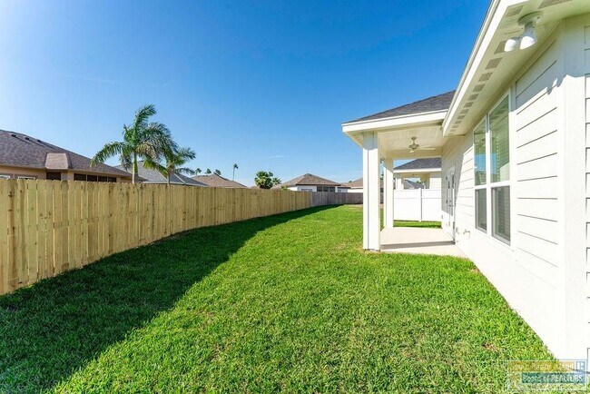 Building Photo - 20 S Bay Hill Dr