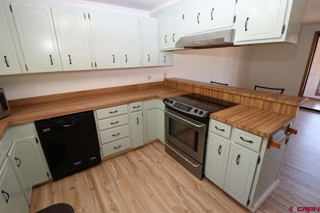 Building Photo - 2305 Pelota Dr
