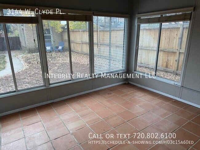 Building Photo - 3144 W Clyde Pl