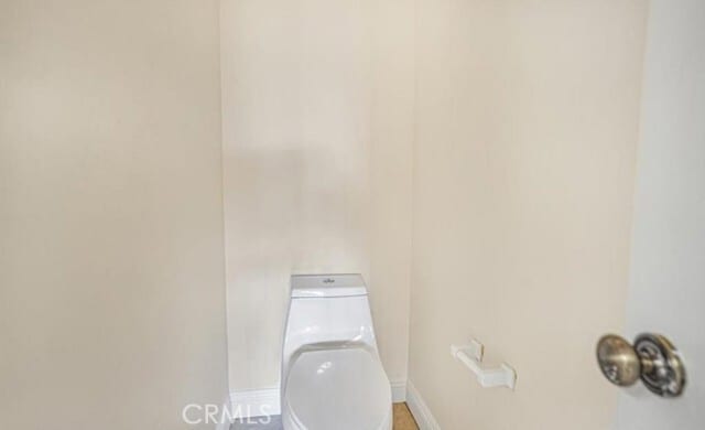 Building Photo - 6011 E Queens Dr