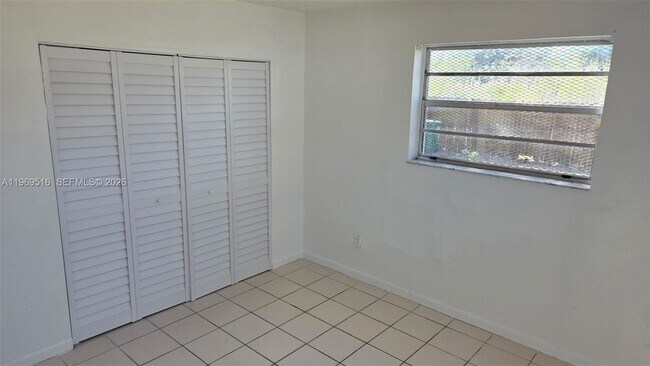 Building Photo - 28150 SW 153rd Ave