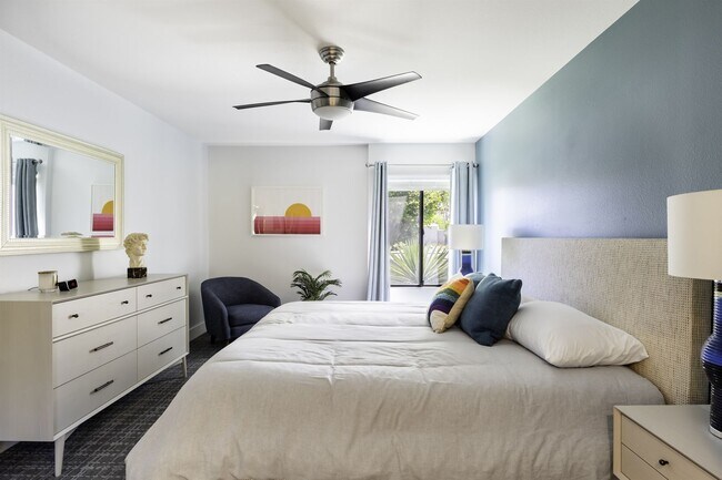 Building Photo - Serene Oasis Condo in Palm Springs