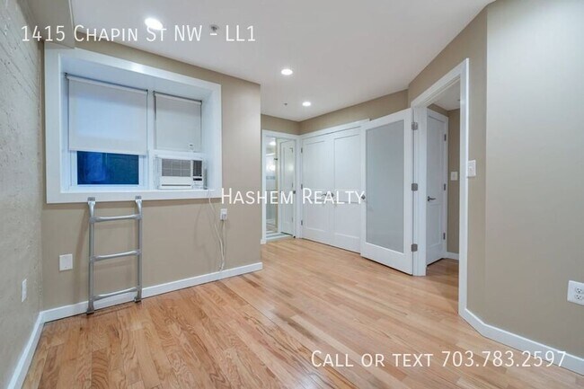 Building Photo - 1415 Chapin St NW