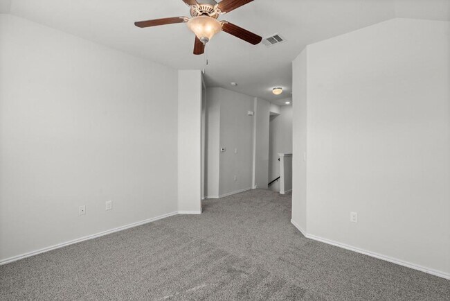 Building Photo - 10116 Gertrudis Lp