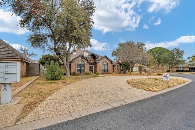 Building Photo - 6415 San Mateo Ln