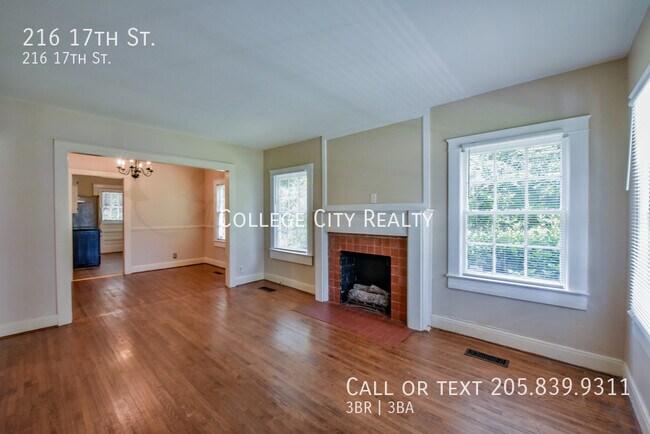 Building Photo - 216 17th St