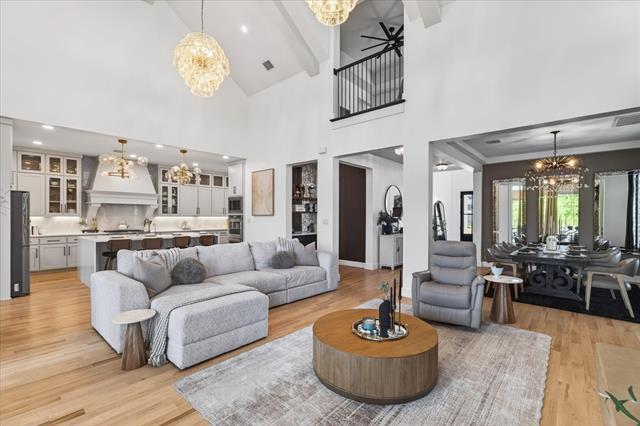 Building Photo - 3320 Crescent Ln