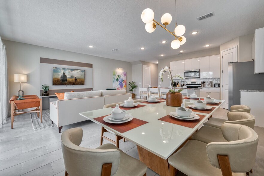 Building Photo - 8013 Formosa Vly Pl