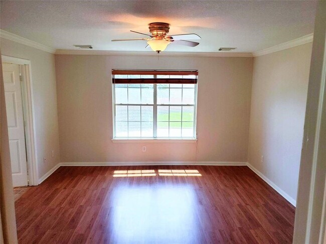 Building Photo - 6007 Shelbourne Park Ln