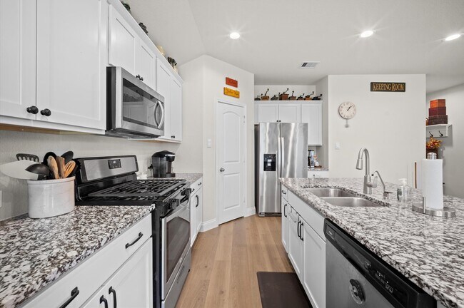 Building Photo - 3617 Crimson Embers Ln