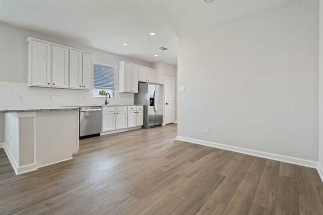 Building Photo - 1023 Whispering Winds Dr