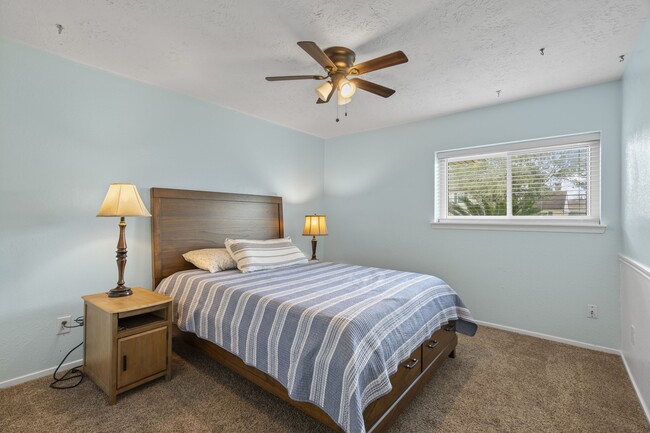 Building Photo - 304 Old Course Dr