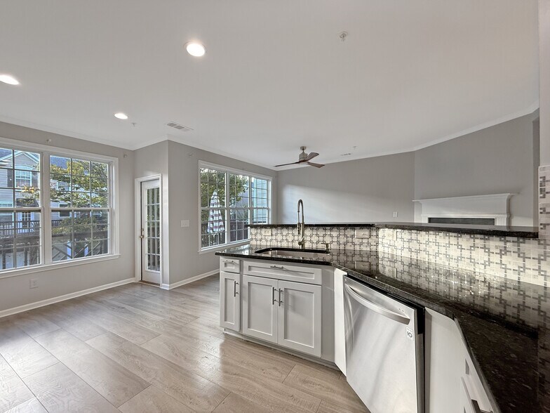 Building Photo - 11263 Musette Cir