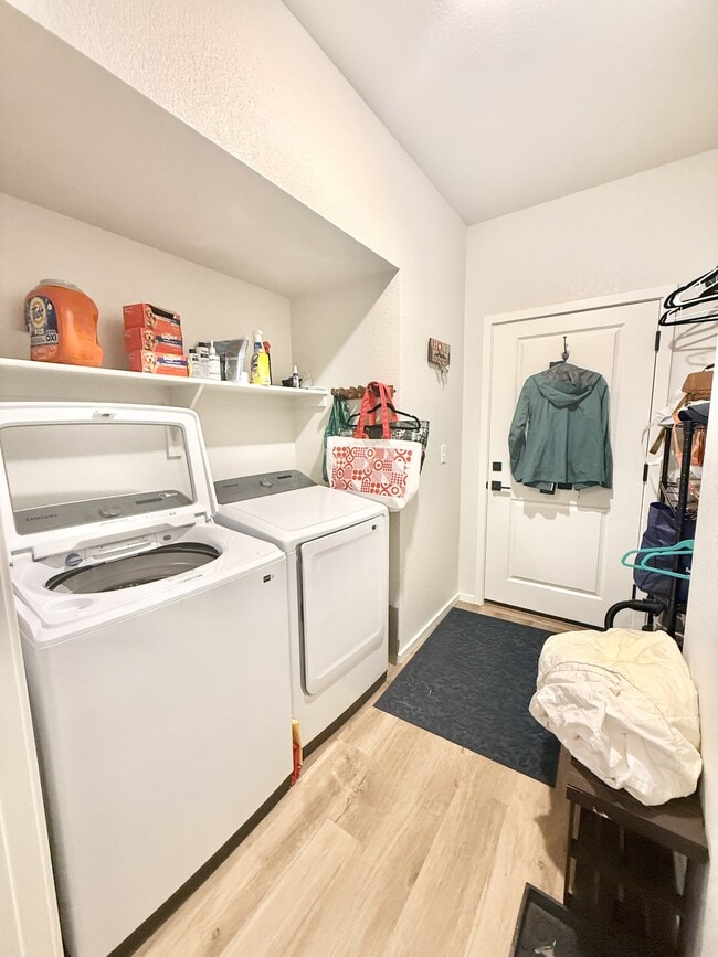 Building Photo - 1820 Iron Wheel Dr