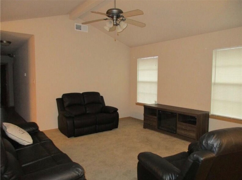 Building Photo - 1811 Ingalls Ln