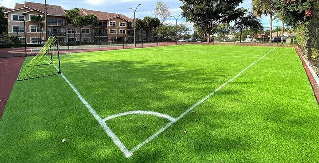 Building Photo - 9055 Wiles Rd