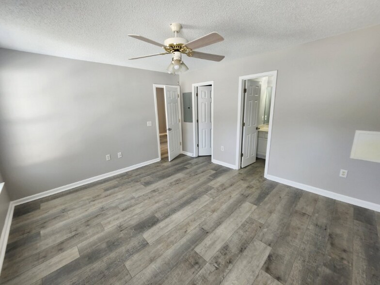 Building Photo - 2407 James St