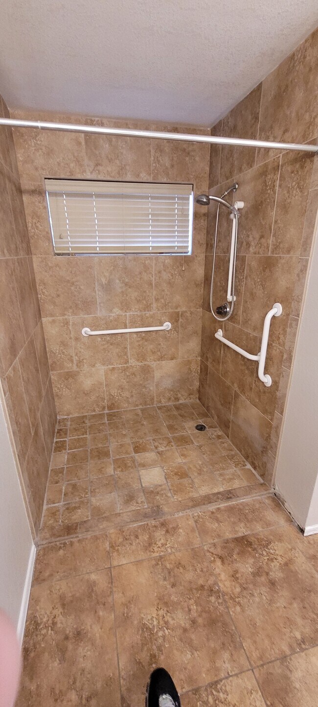 Building Photo - 31640 N Desert View Dr