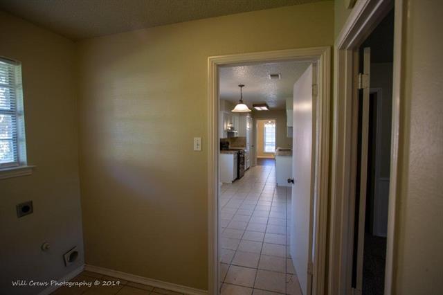 Building Photo - 626 Little Creek Dr