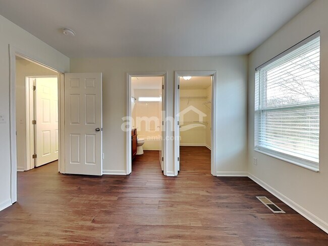 Building Photo - 10728 Sandy Ct