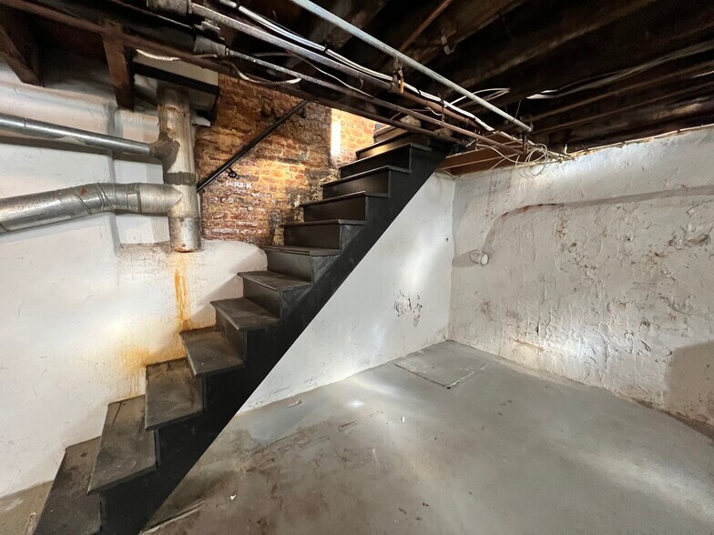 Building Photo - 845 N 23rd St