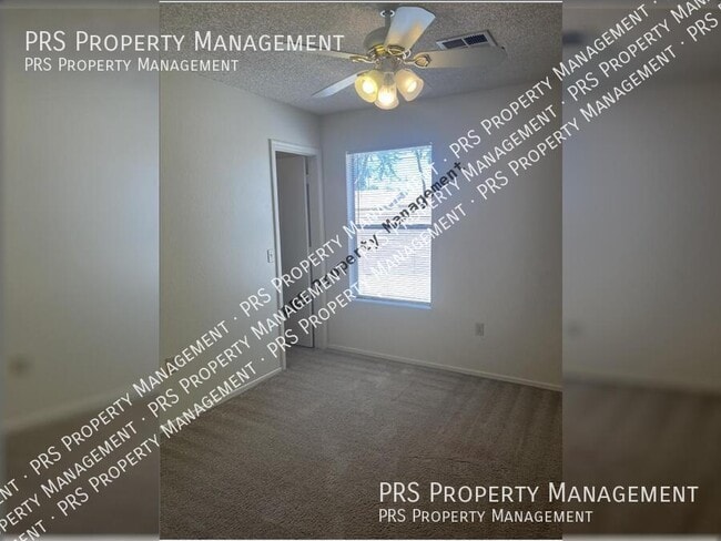 Building Photo - 1238 E Laurel Ave