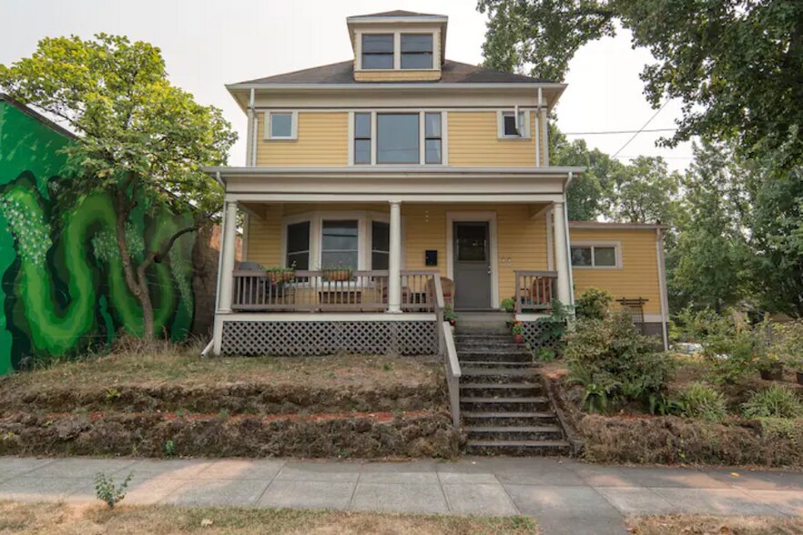 Front of house - 1704 Southeast Ankeny Street