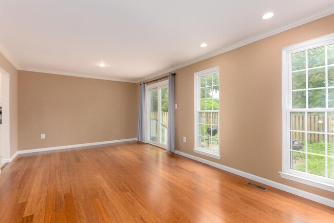 Building Photo - 2901 Marsala Ct