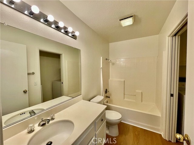 Building Photo - 10 Chaumont Cir