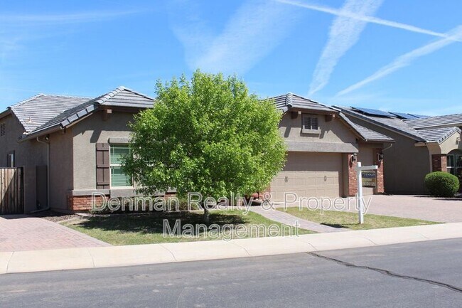 Building Photo - 4843 S Brice