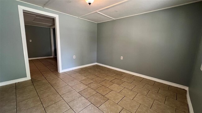 Building Photo - 25128 Faraway Ln