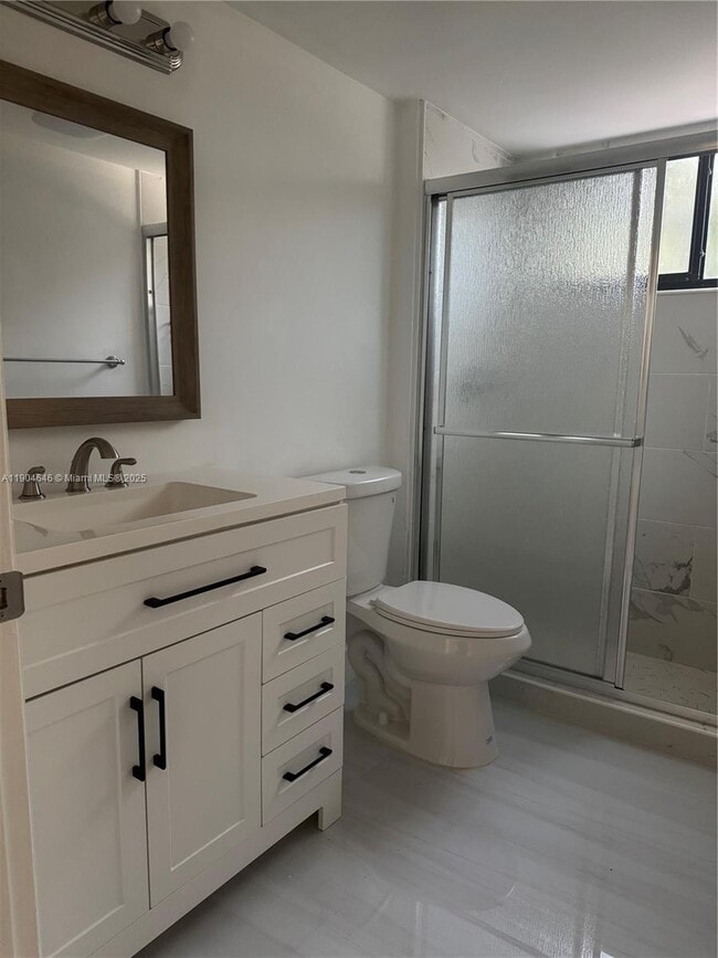 Building Photo - 605 Ives Dairy Rd