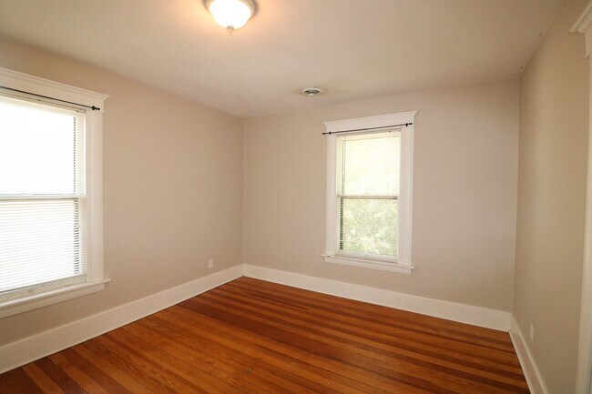 Building Photo - 826 Vattier Street