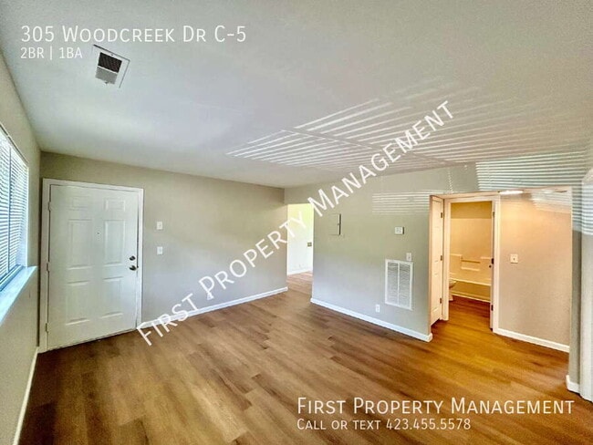 Building Photo - 305 Woodcreek Dr C