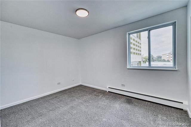 Building Photo - 610 S Alton Way