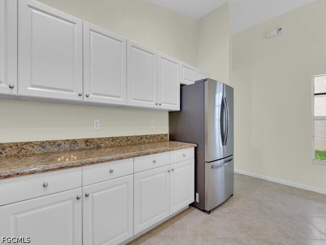 Building Photo - 11075 Lancewood St