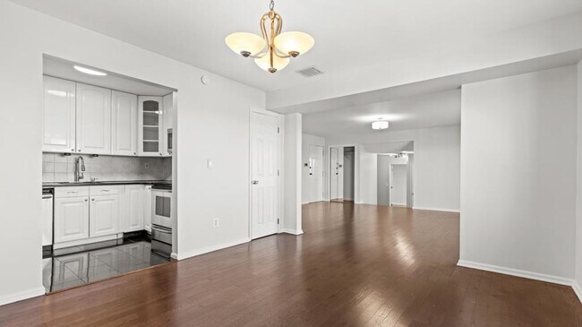 Building Photo - 6509 Liberty Ave