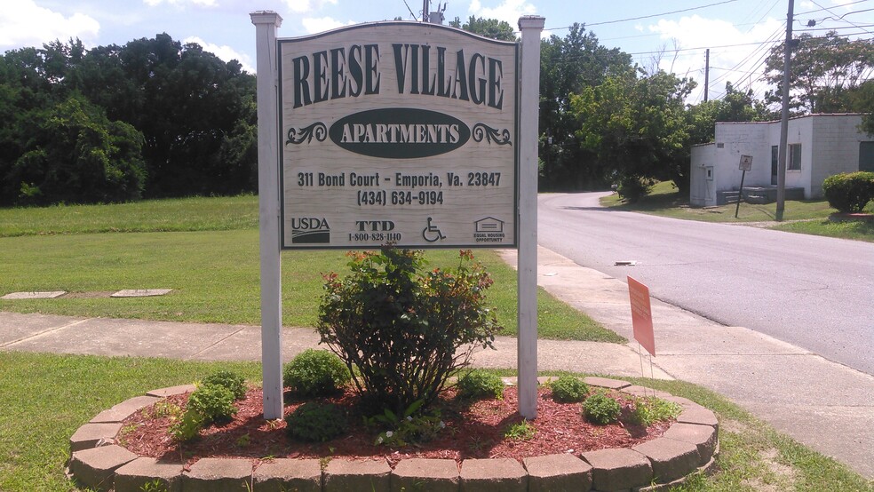 Building Photo - Reese Village Apartments