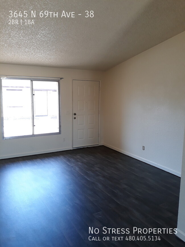 Building Photo - 2 Bed Condo off 67th Ave and Osborn Rd!