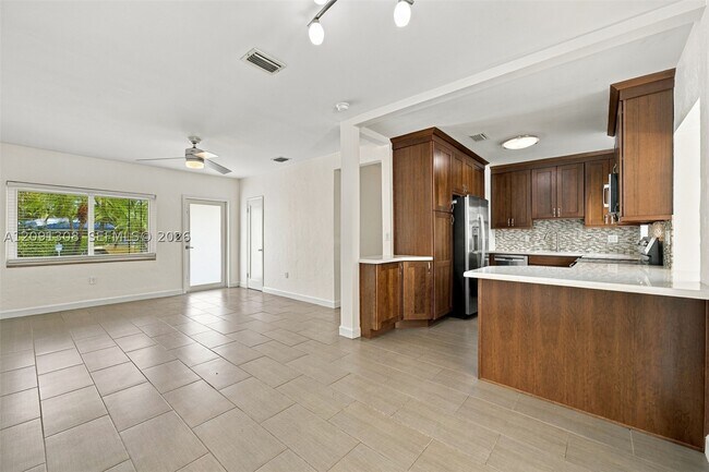 Building Photo - 7120 SW 58th St