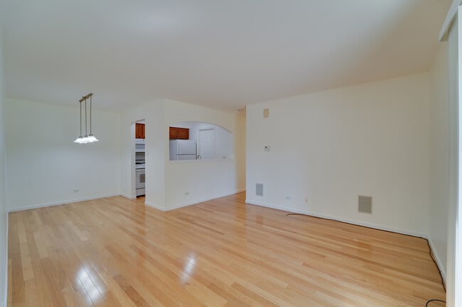 Building Photo - 329 Grissom Ct