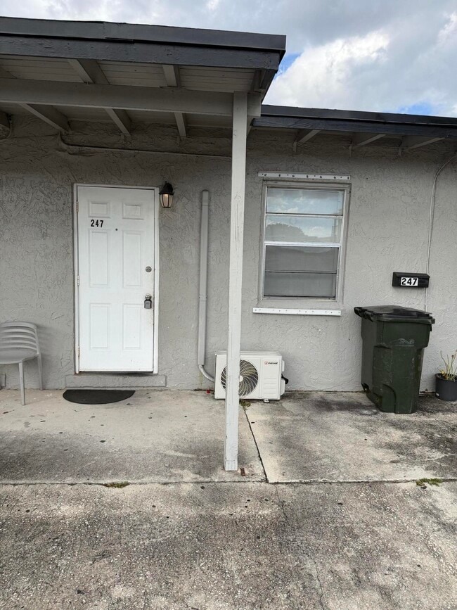 Building Photo - 245 SW 14th Ave