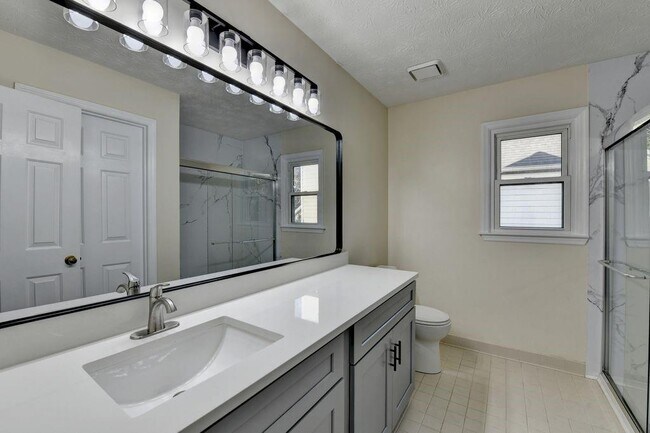 Building Photo - 200 Pine Bridge Trail